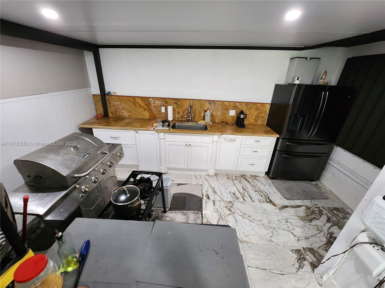 DEVON-AIRE VILLAS SEC 7 - Residential