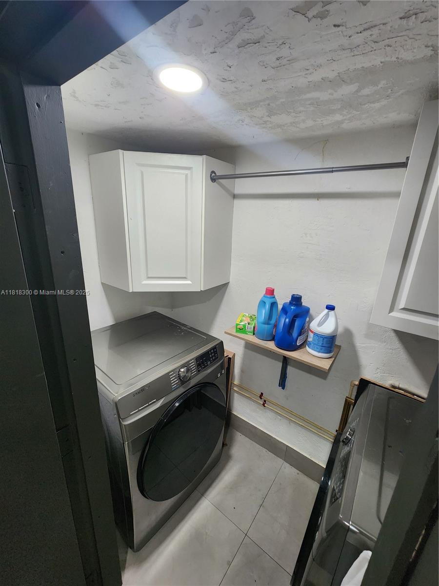 DEVON-AIRE VILLAS SEC 7 - Residential