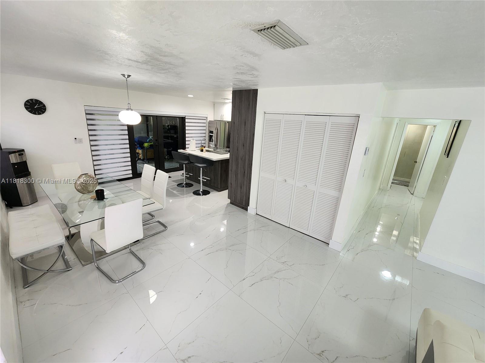 DEVON-AIRE VILLAS SEC 7 - Residential