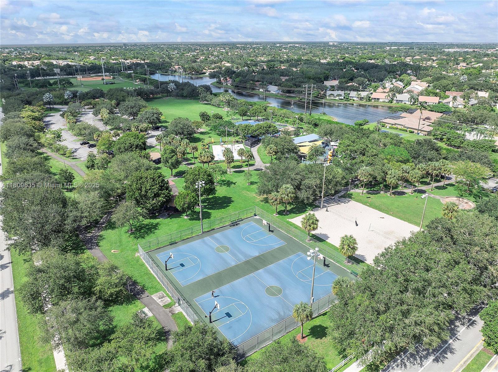 NORTH SPRINGS COURT - Residential