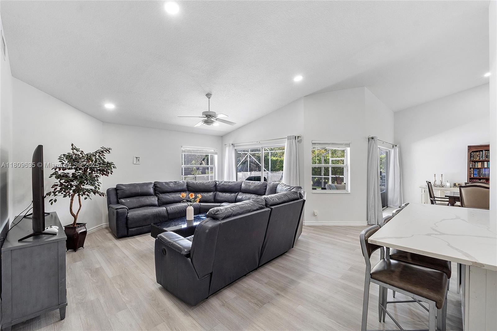 NORTH SPRINGS COURT - Residential