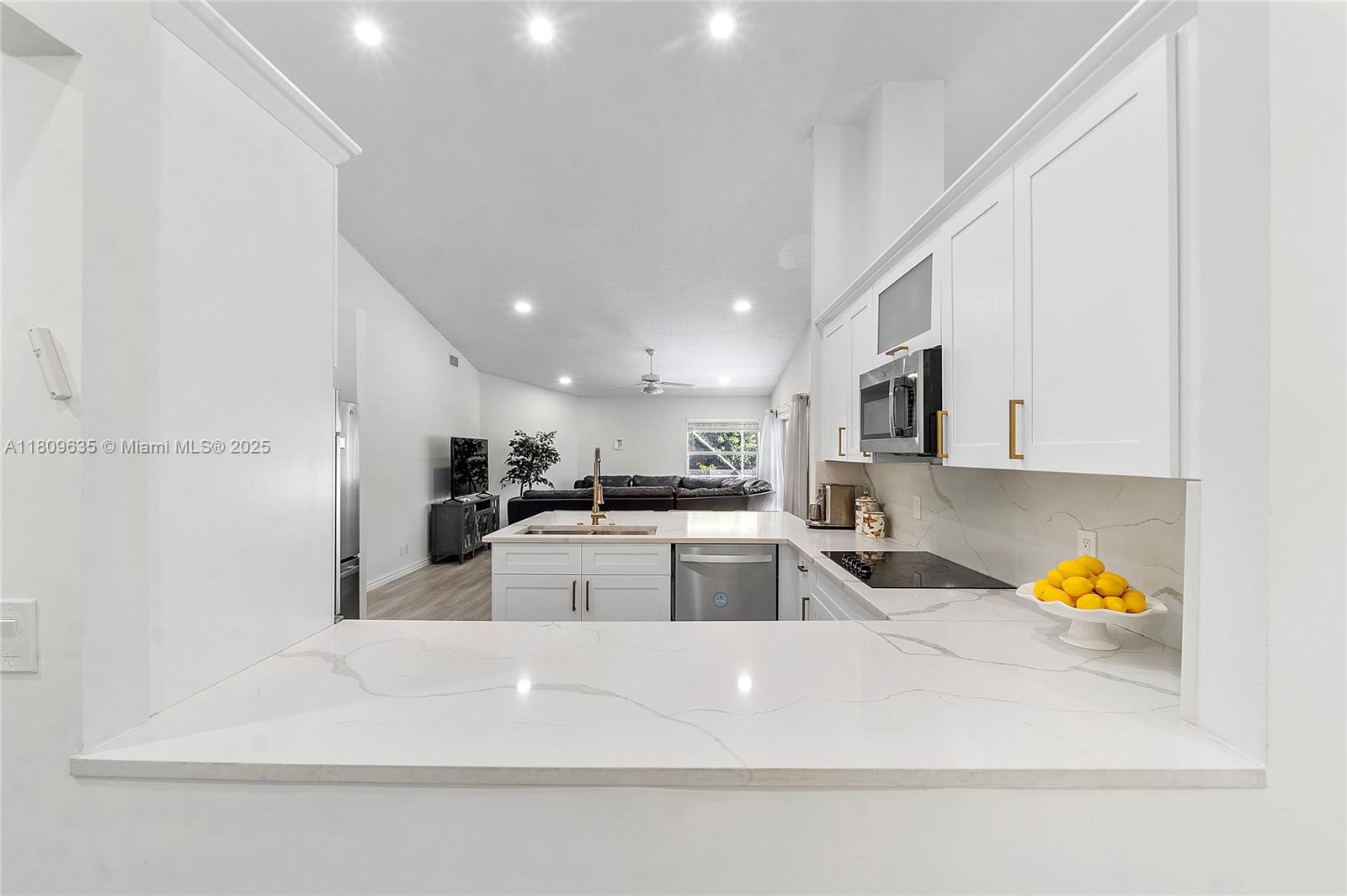 NORTH SPRINGS COURT - Residential