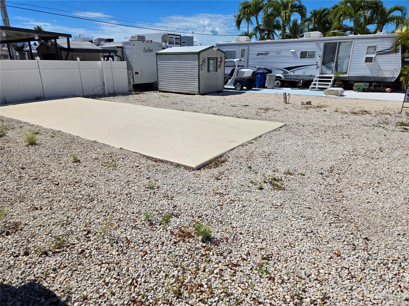 CALUSA CAMPGROUND - Land