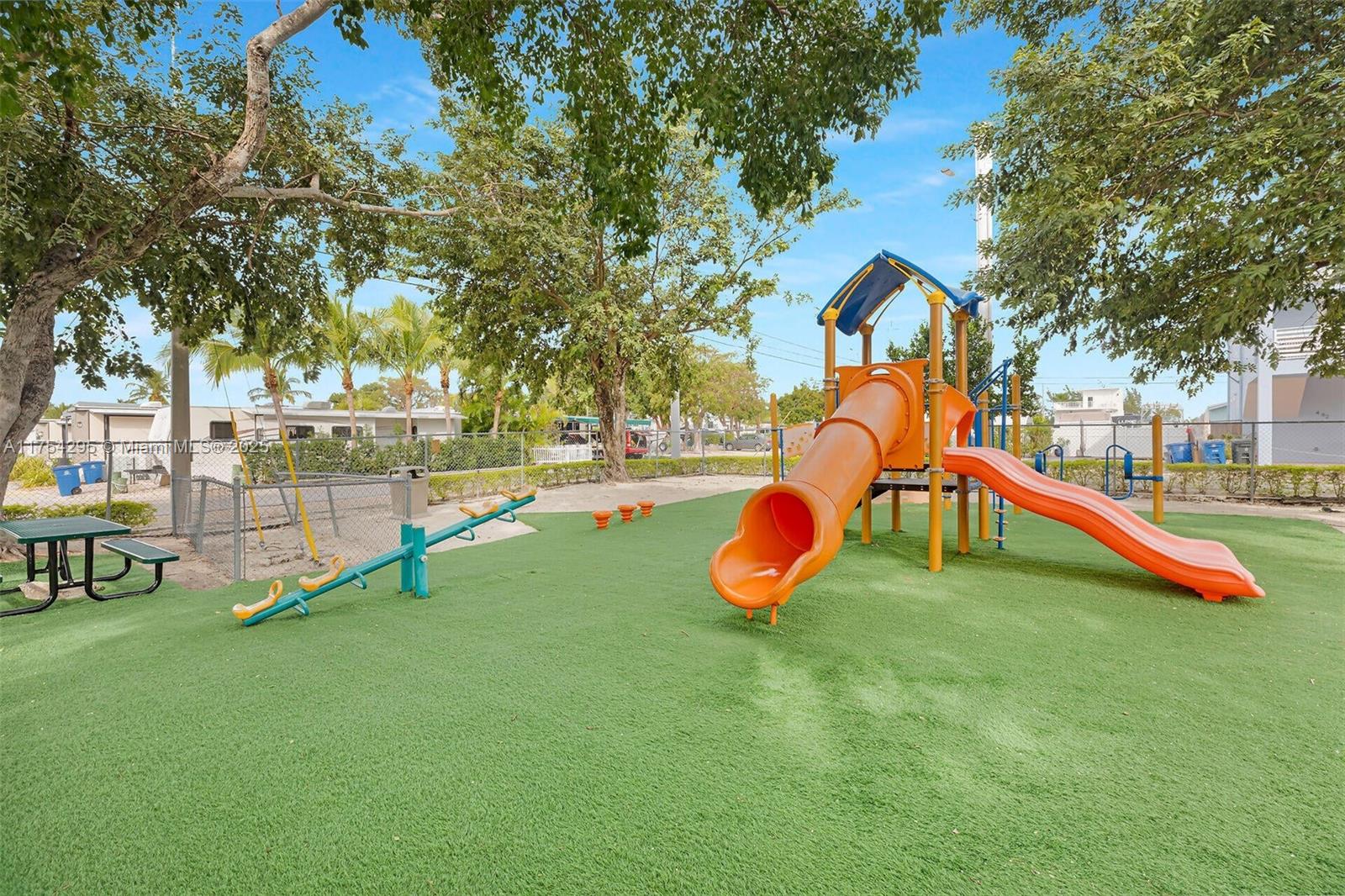 CALUSA CAMPGROUND - Land