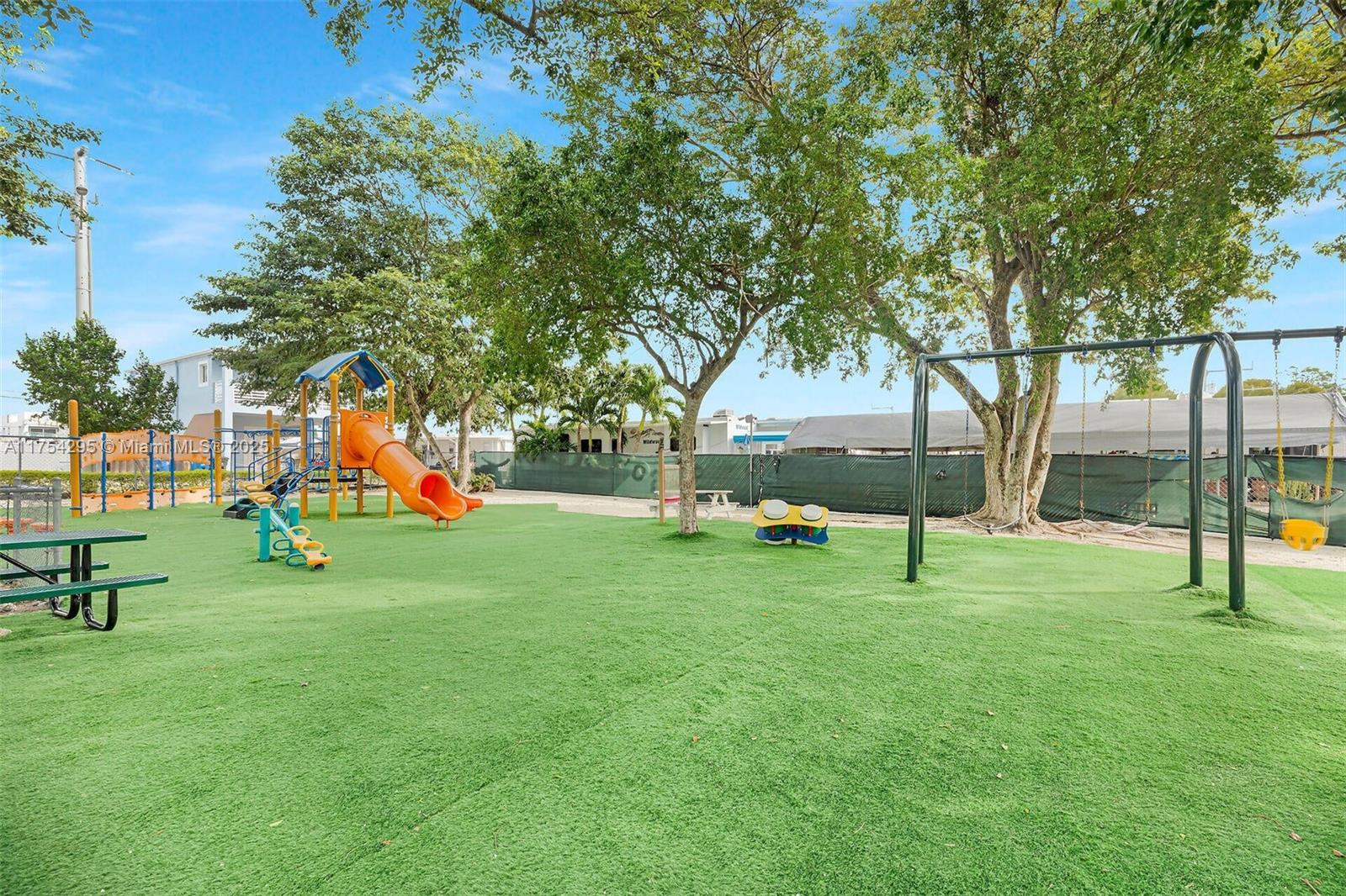 CALUSA CAMPGROUND - Land