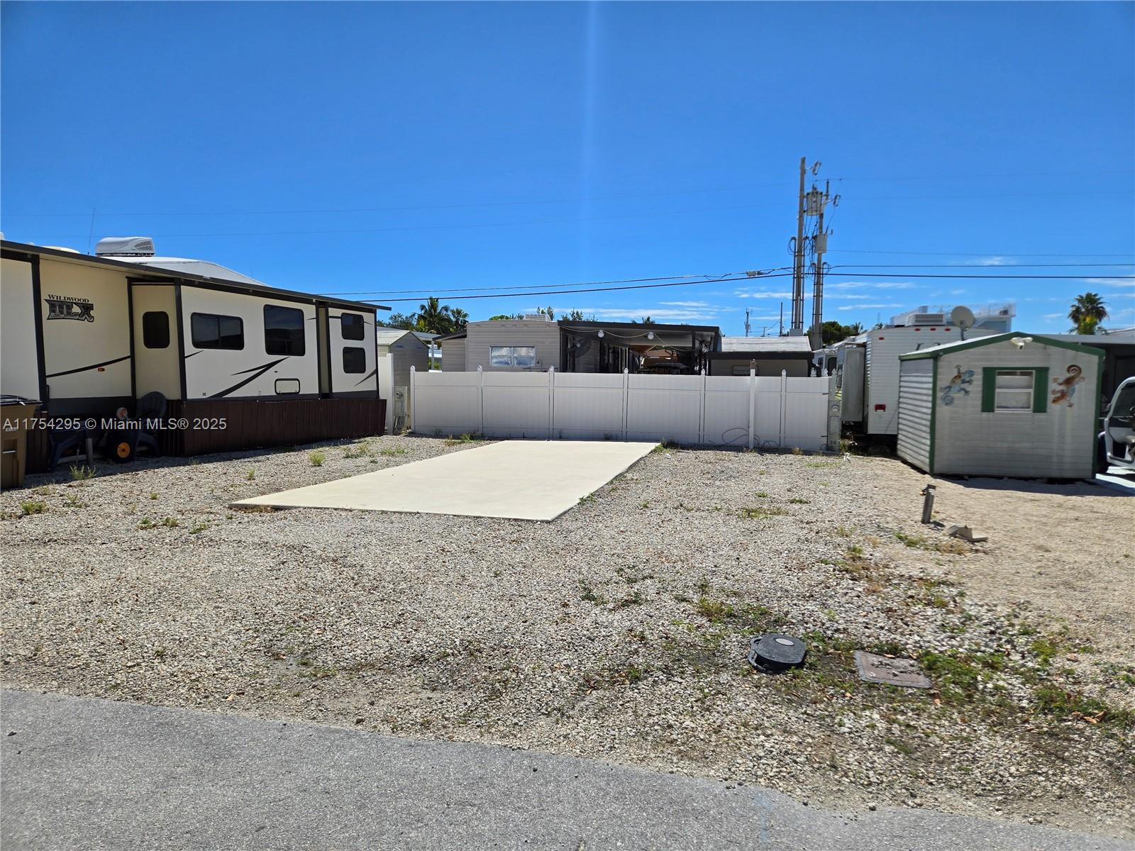 CALUSA CAMPGROUND - Land