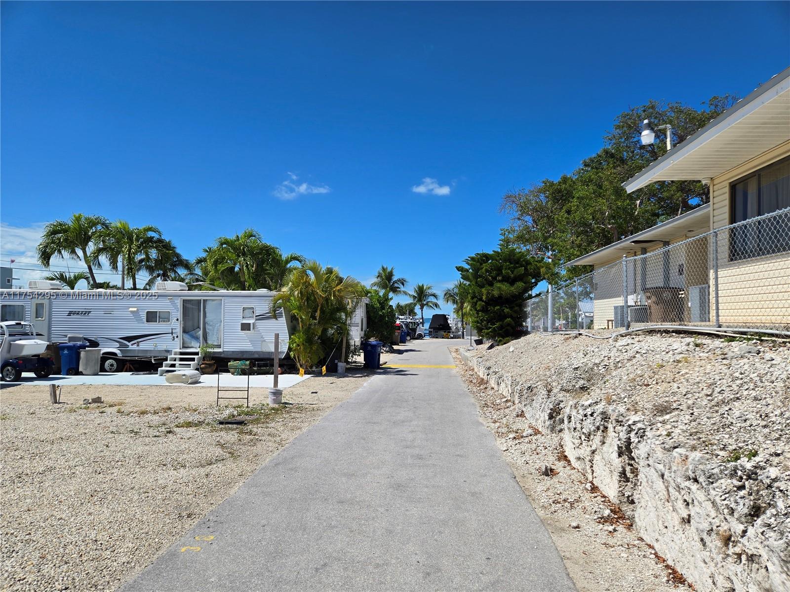 CALUSA CAMPGROUND - Land