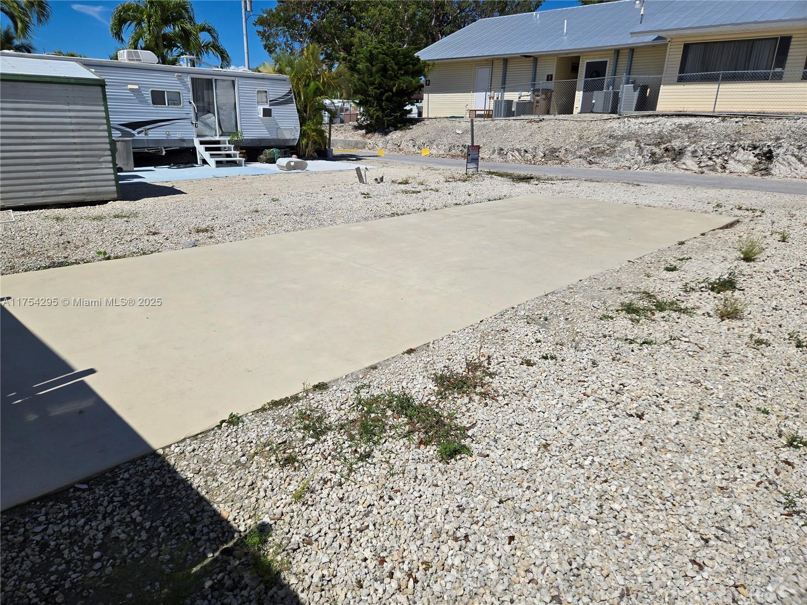 CALUSA CAMPGROUND - Land