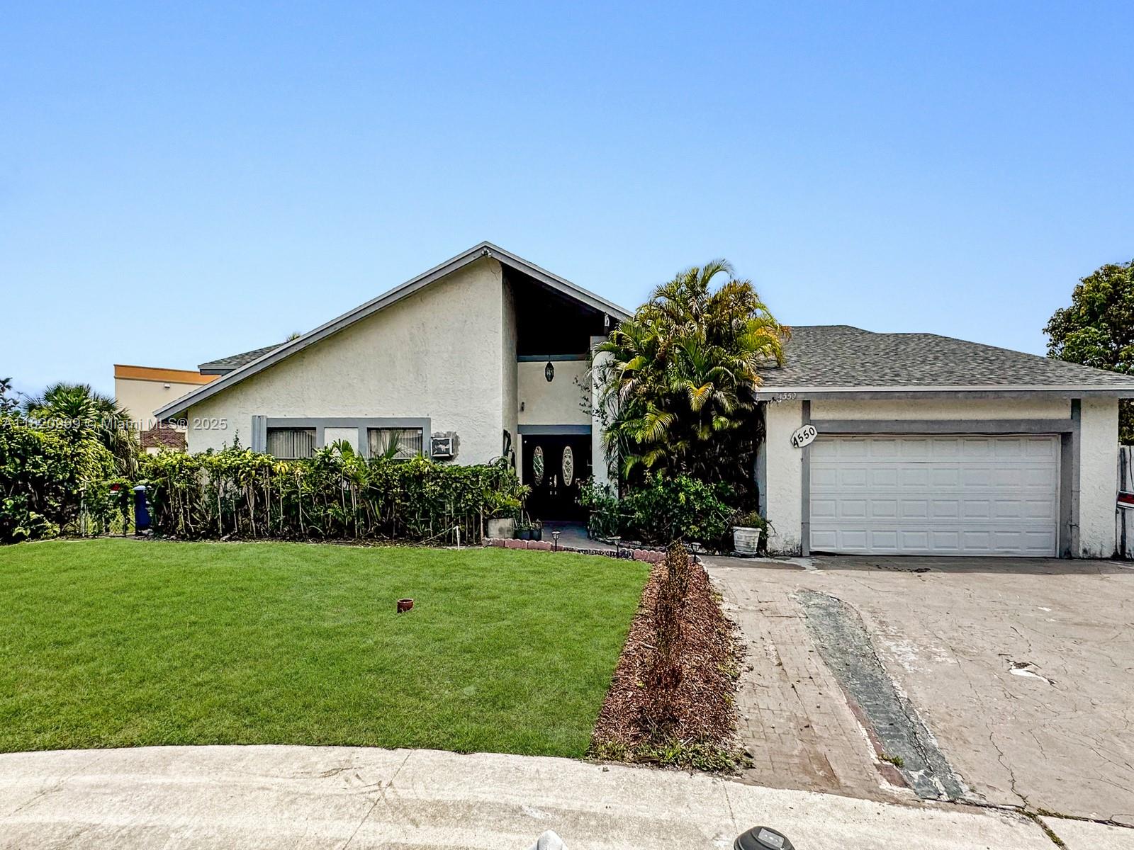 Property for Sale at 4550 Nw 65th Way, Lauderhill, Miami-Dade County, Florida - Bedrooms: 5 
Bathrooms: 4  - $850,000
