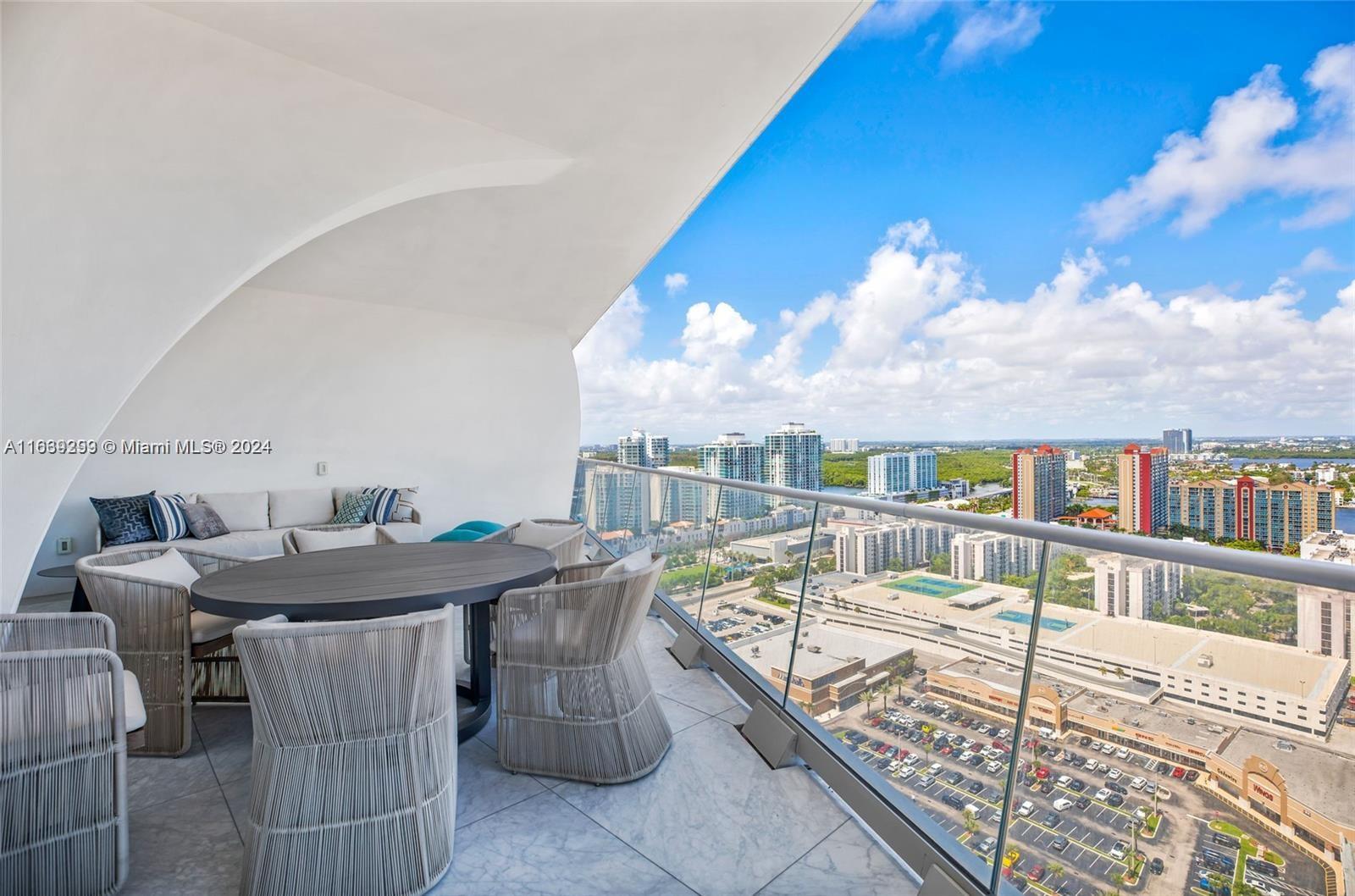 JADE SIGNATURE CONDO - Residential