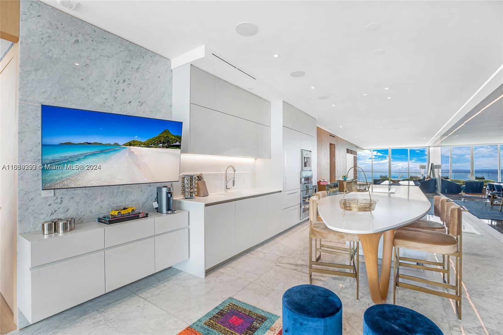 JADE SIGNATURE CONDO - Residential
