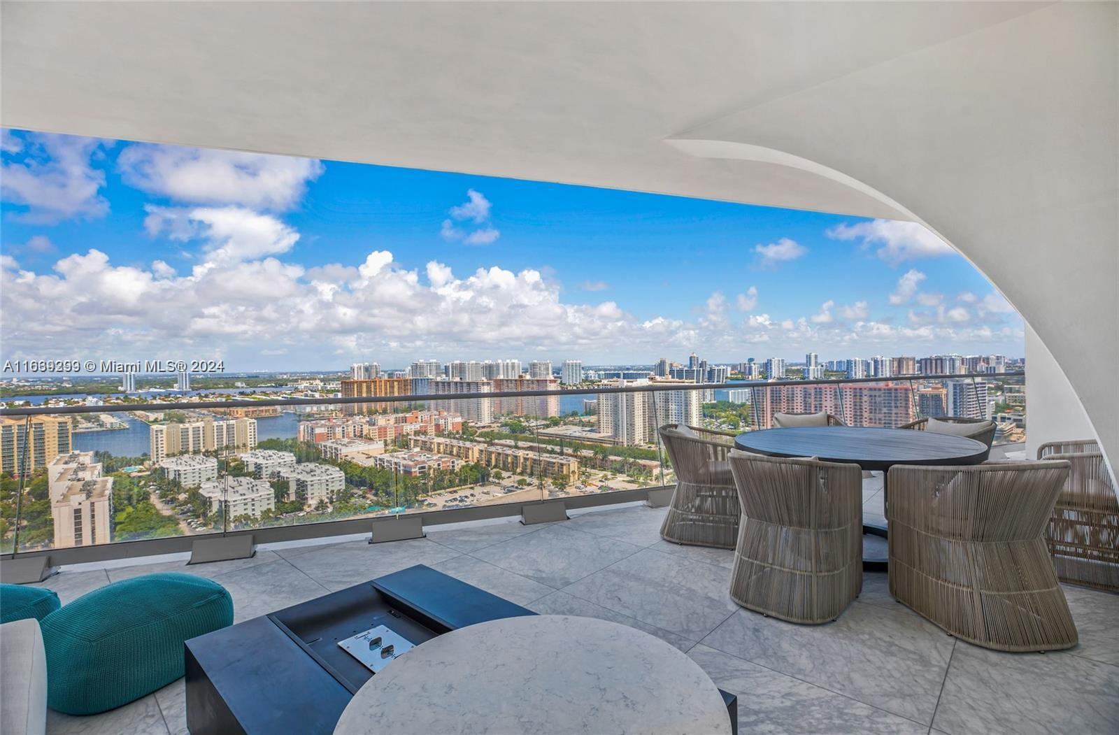 JADE SIGNATURE CONDO - Residential
