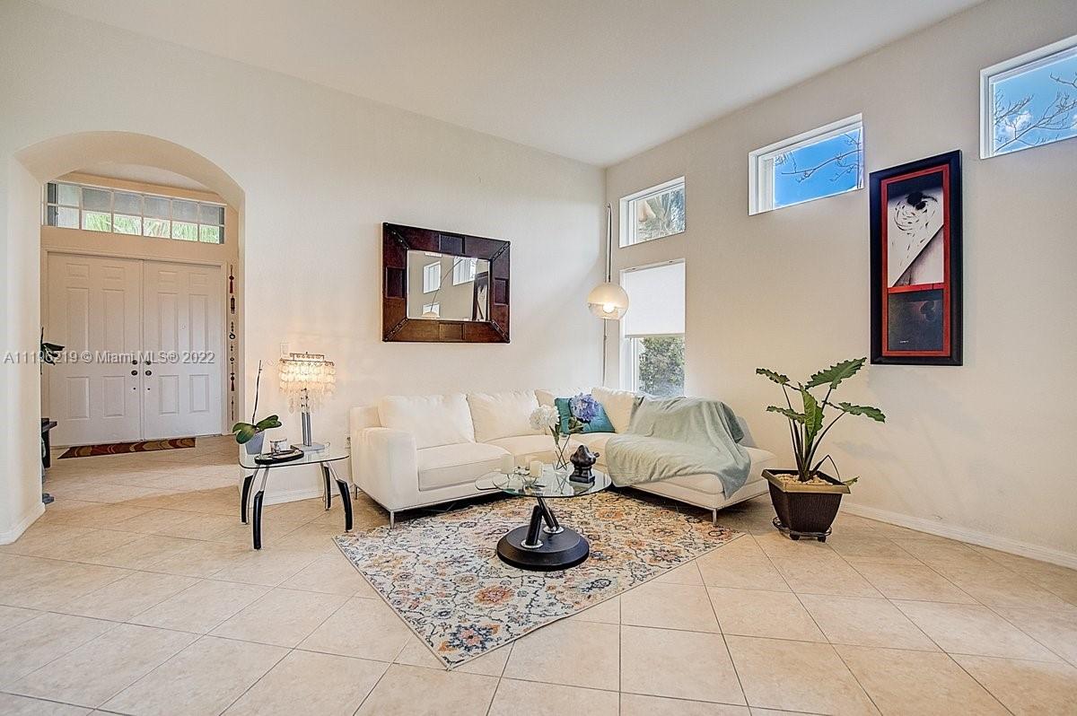 RESERVE AT HUNTINGTON 174 - Residential