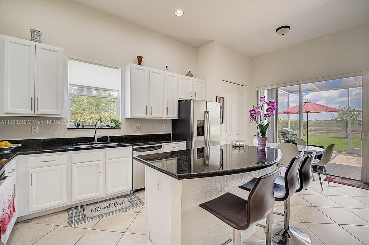 RESERVE AT HUNTINGTON 174 - Residential