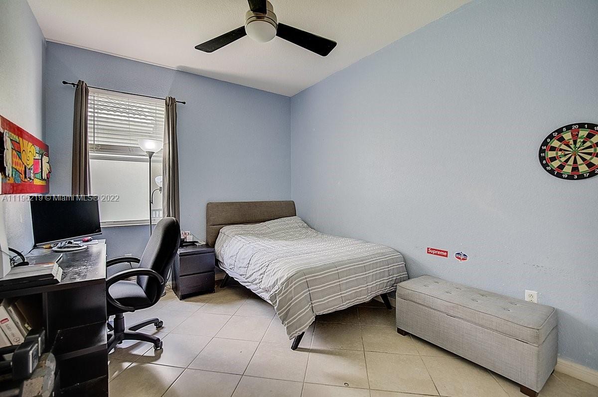 RESERVE AT HUNTINGTON 174 - Residential