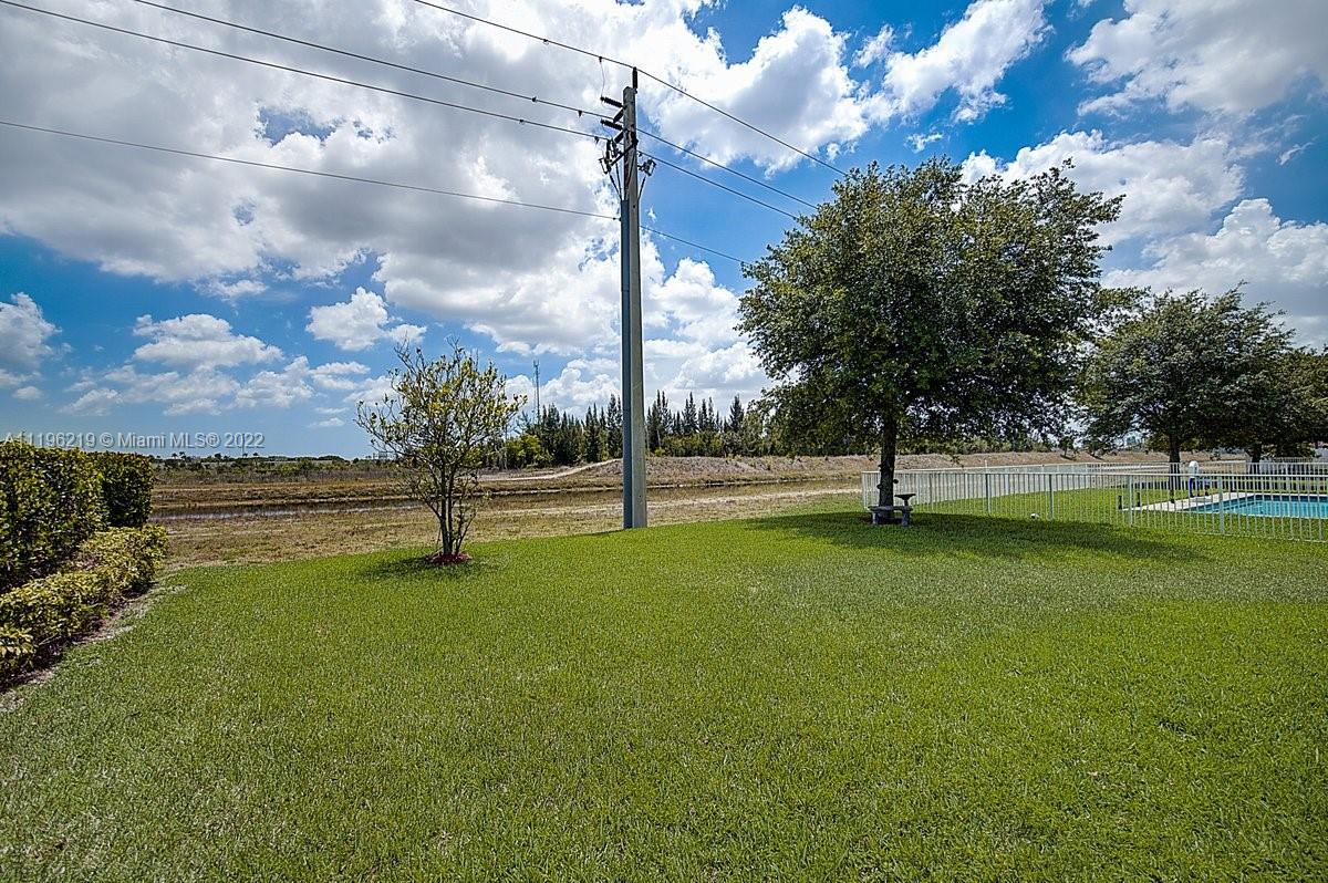 RESERVE AT HUNTINGTON 174 - Residential