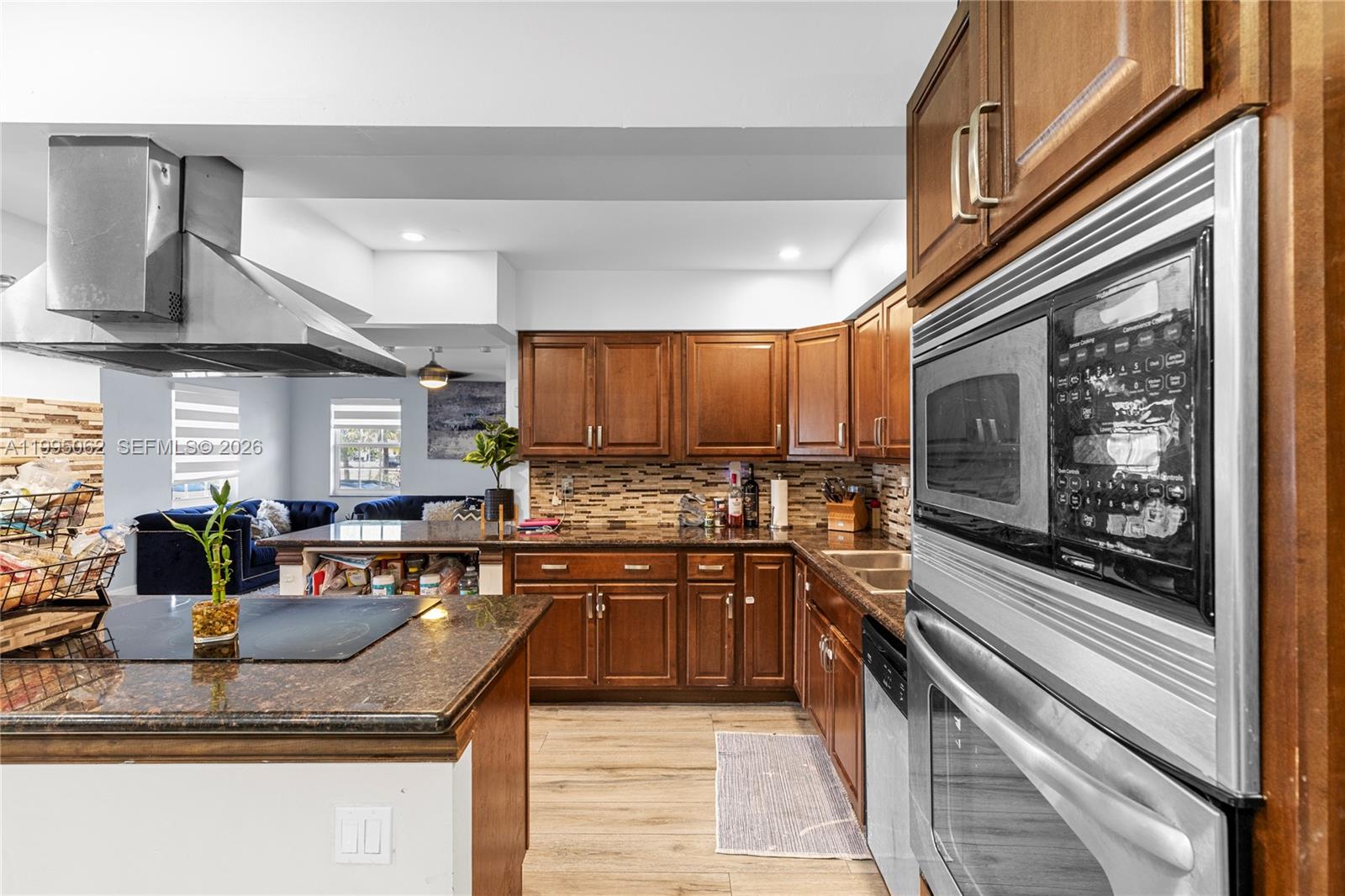 BEVERLY PARK - Residential