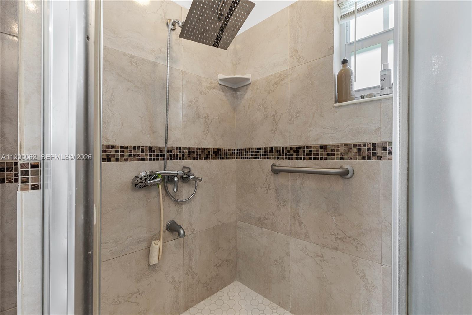 BEVERLY PARK - Residential