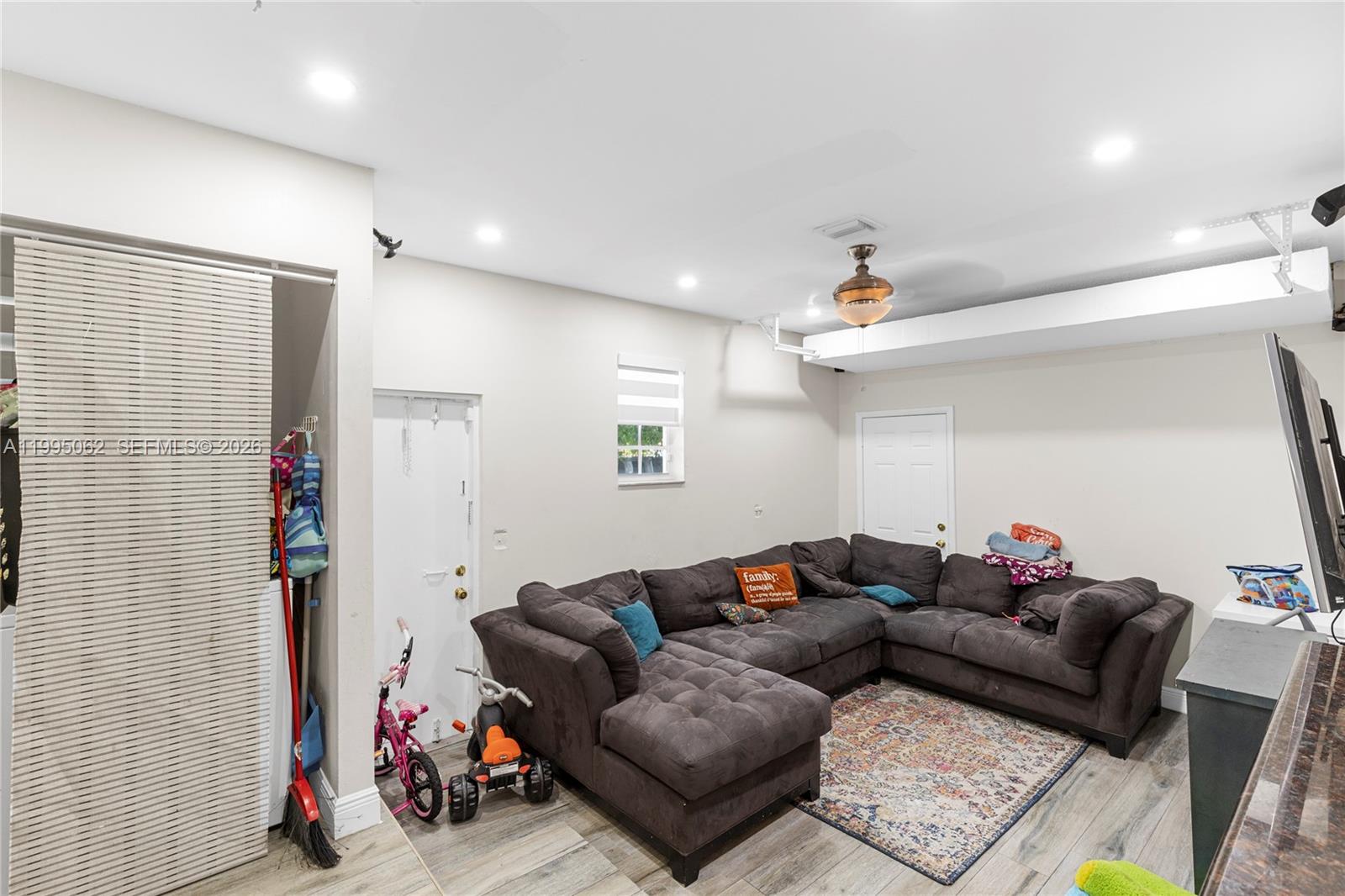 BEVERLY PARK - Residential