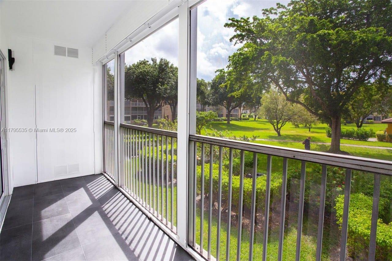 KINGSLEY AT CENTURY VILLA - Residential