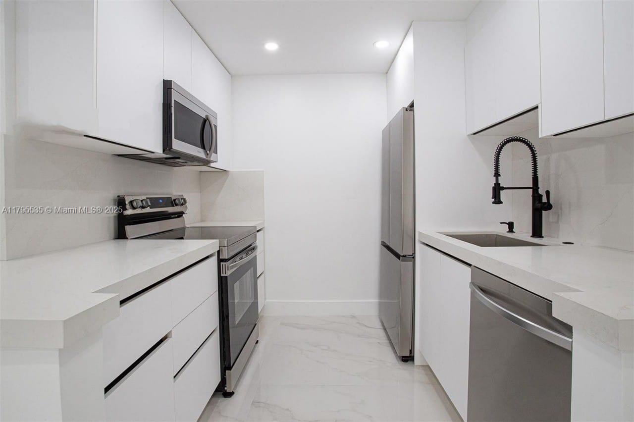 KINGSLEY AT CENTURY VILLA - Residential