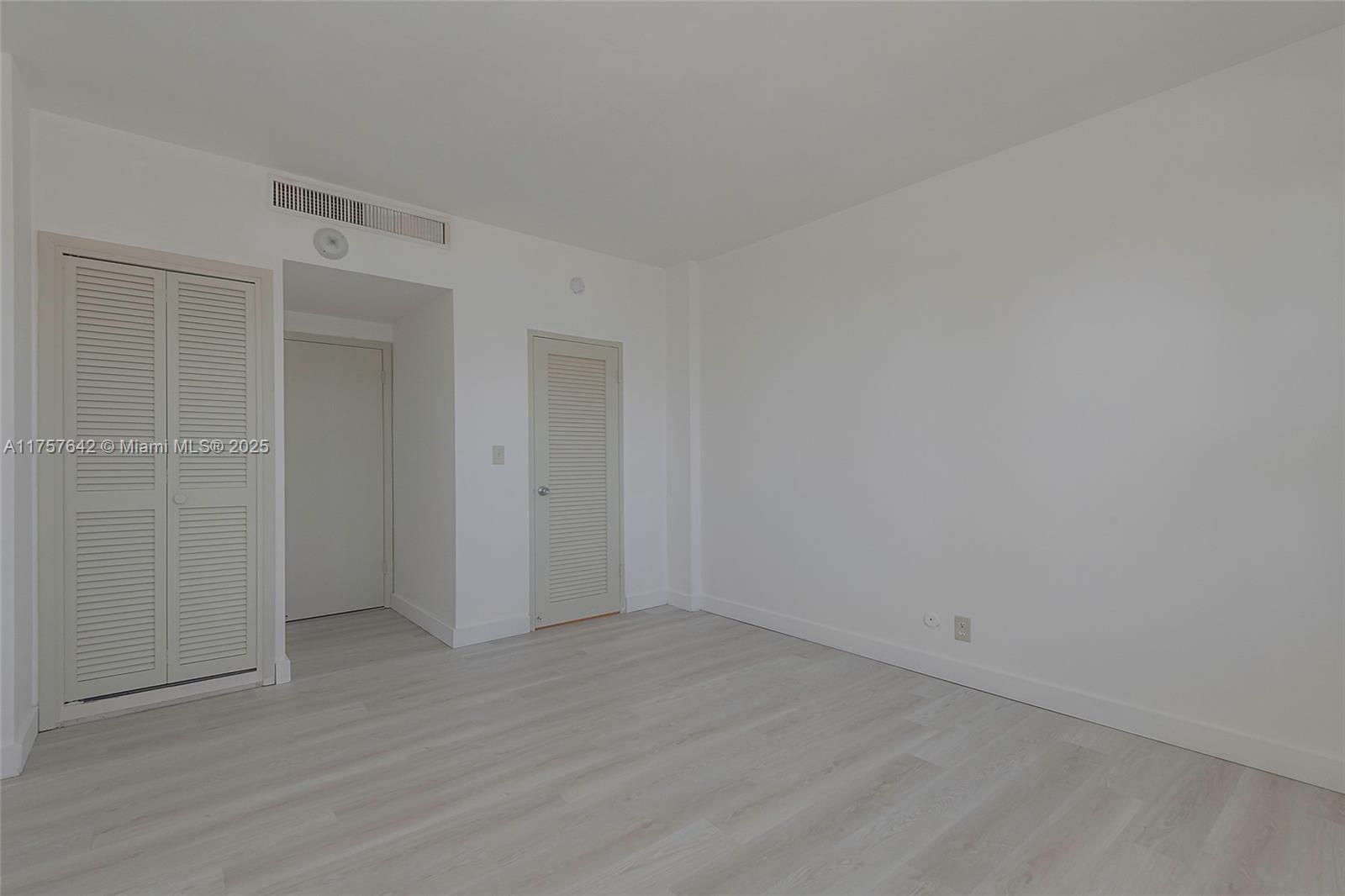 CORAL RIDGE TOWERS SOUTH - Residential