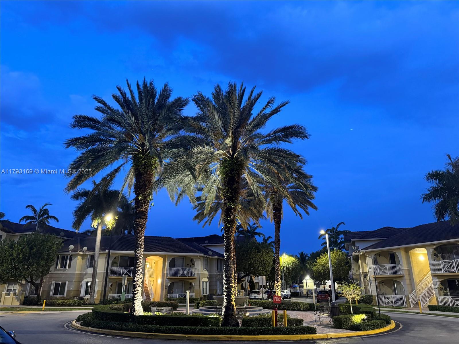 8838 W Flagler St 202, Miami, Broward County, Florida - 2 Bedrooms  
3 Bathrooms - 