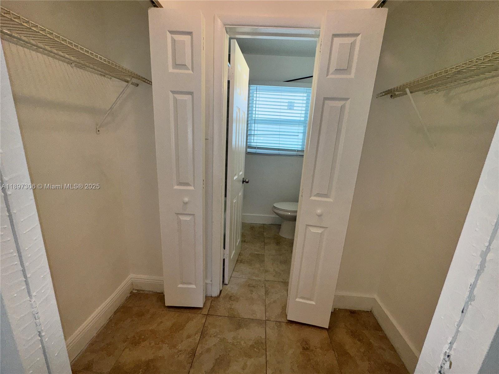 HOLLYWOOD LITTLE RANCHES - Residential Lease