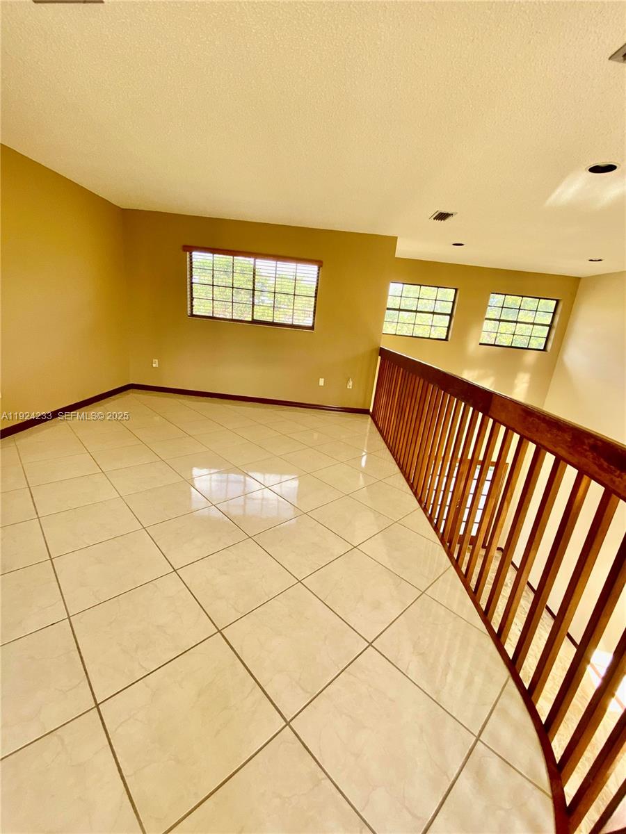 THE MANSIONS 1ST ADDN - Residential