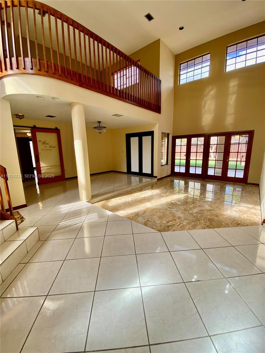 THE MANSIONS 1ST ADDN - Residential