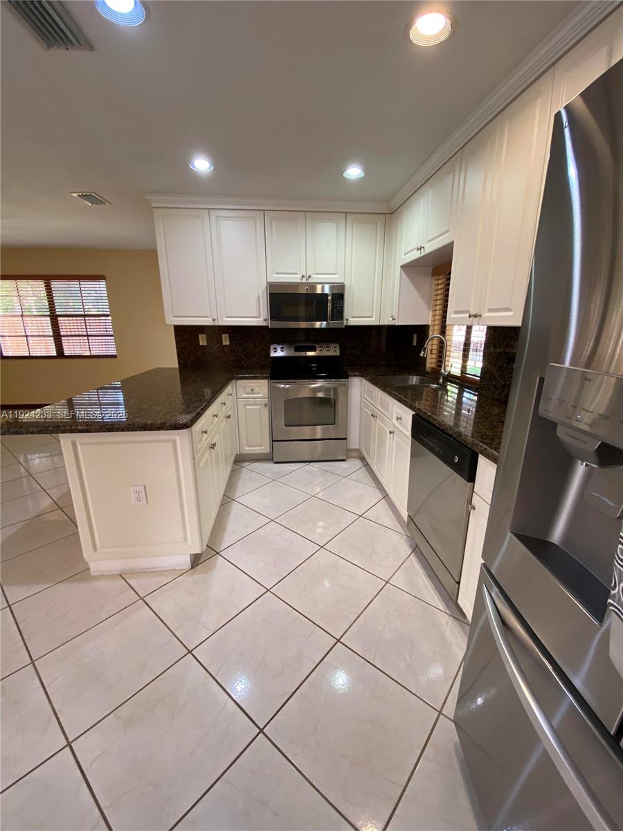 THE MANSIONS 1ST ADDN - Residential