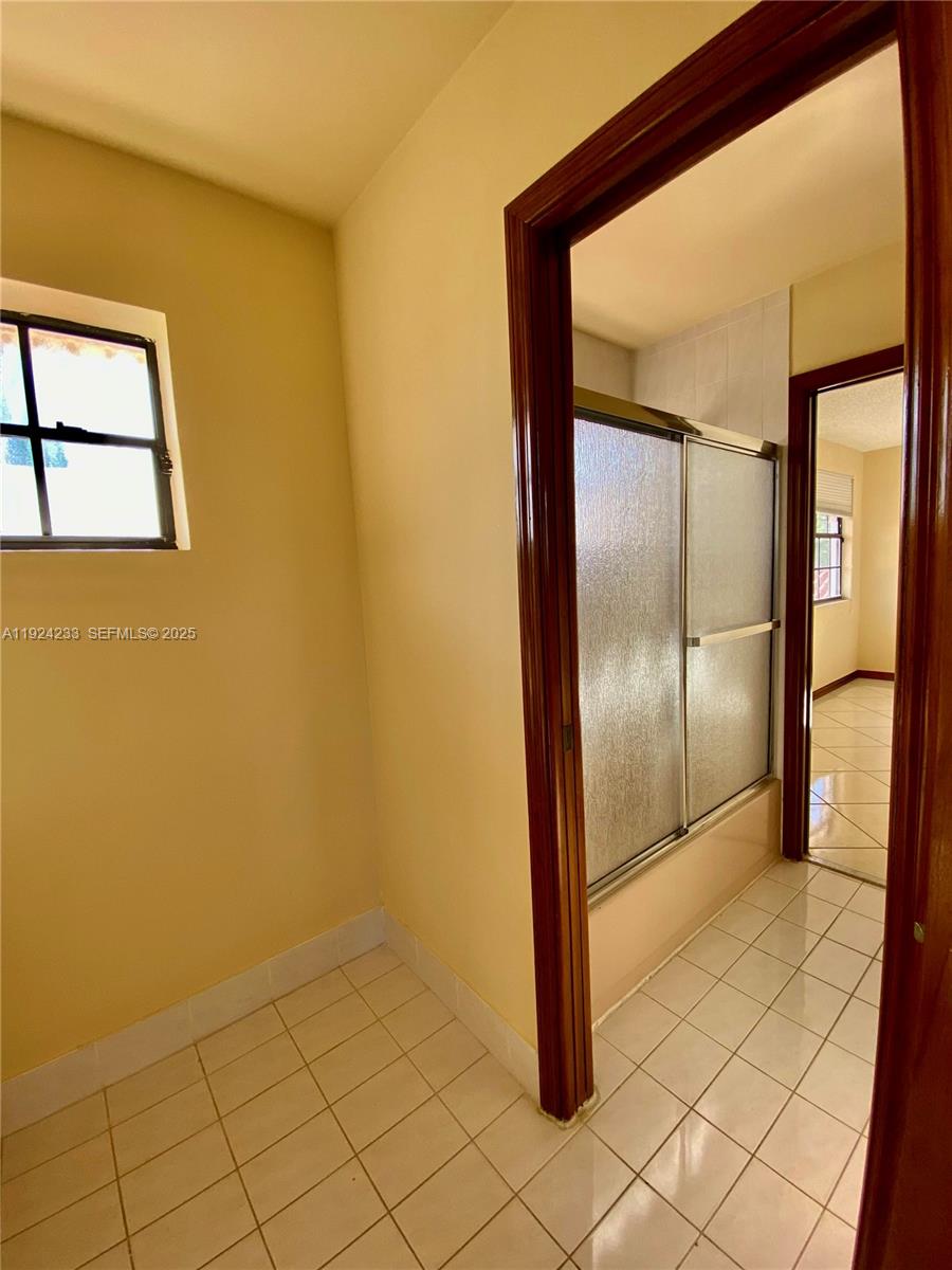 THE MANSIONS 1ST ADDN - Residential