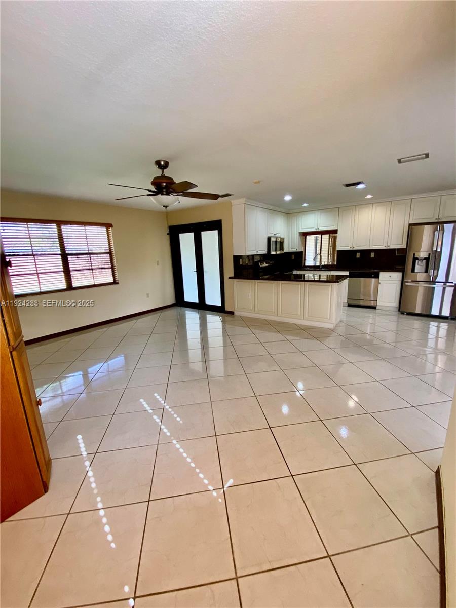 THE MANSIONS 1ST ADDN - Residential