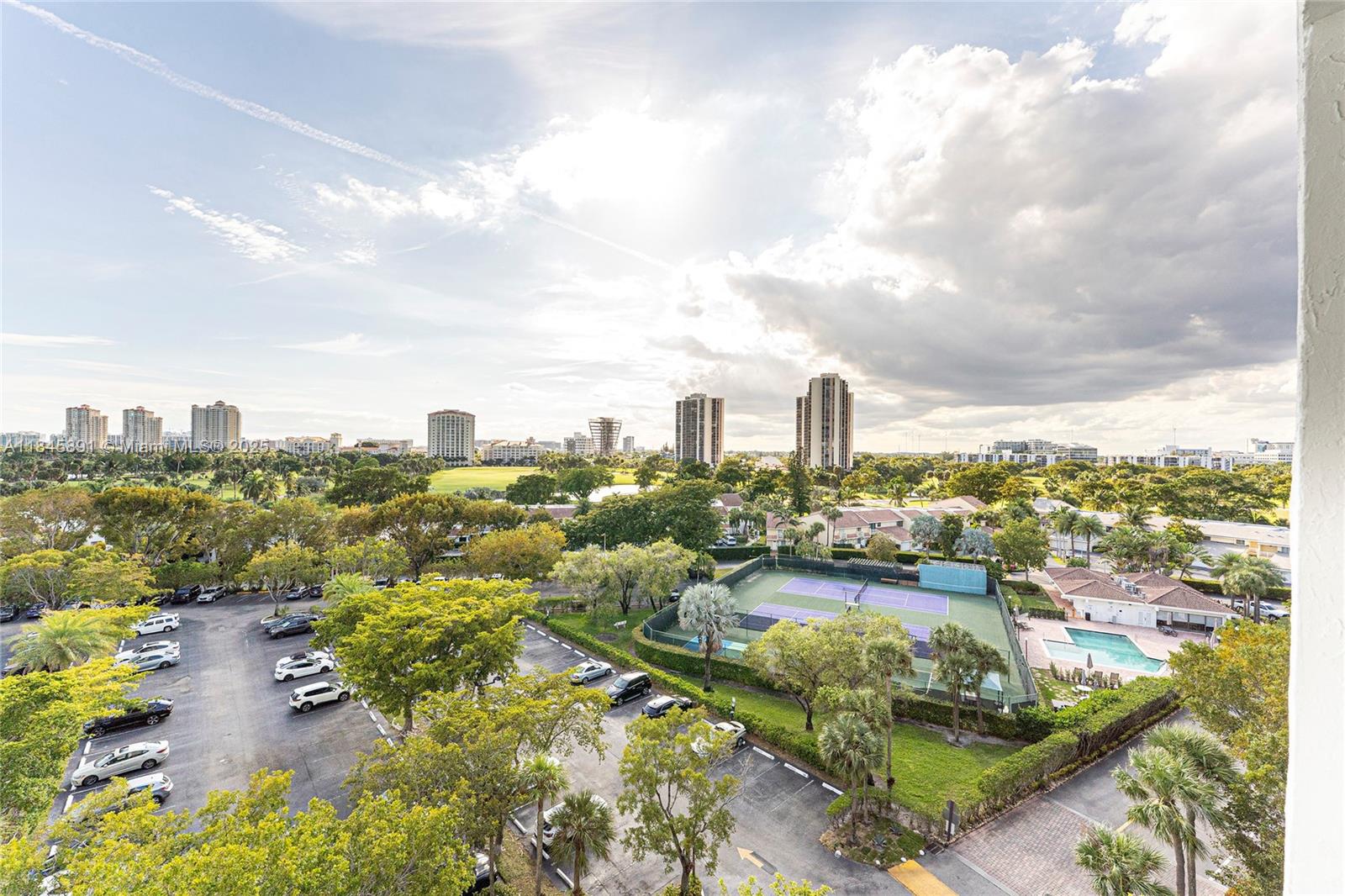 DELVISTA TOWERS CONDO TOW - Residential