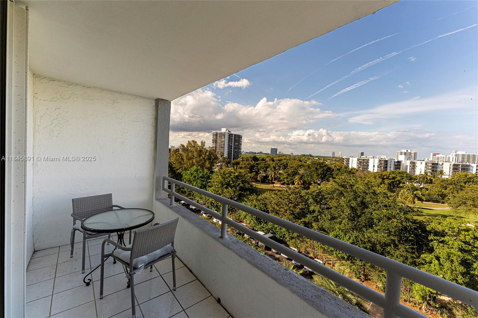 DELVISTA TOWERS CONDO TOW - Residential