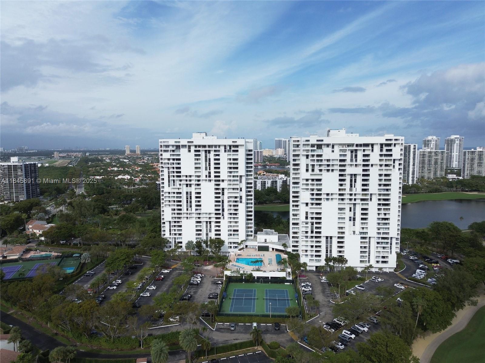 Bright and spacious 2-bedroom, 2-bathroom unit in the heart of Aventura! Featuring 2 balconies with stunning East and West views to Turnberry Golf course. Remodeled interiors with great open kitchen and top of the line appliances, washer/dryer hookup and assigned parking. Delvista Condominium offers security 24/7, pool, gym, tennis courts, library, game room, card room, valet services, front desk services and management onsite. Great location near shopping, supermarkets, restaurants and the beach within minutes' drive.
Easy to show!