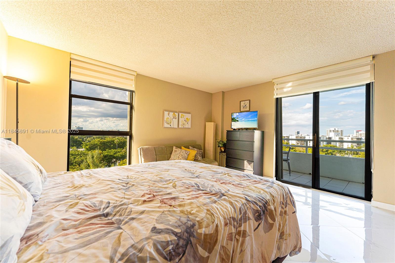 DELVISTA TOWERS CONDO TOW - Residential