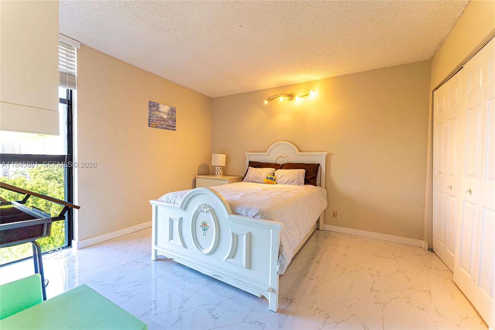 DELVISTA TOWERS CONDO TOW - Residential