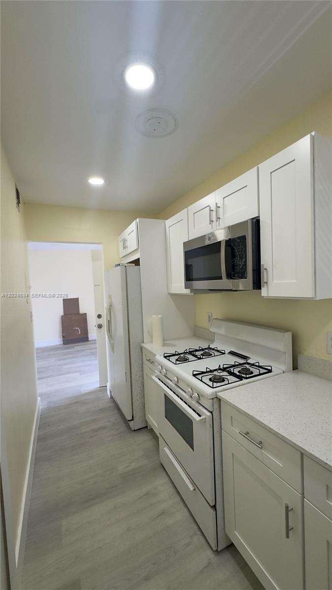 12890 NE 8th Ave 302
