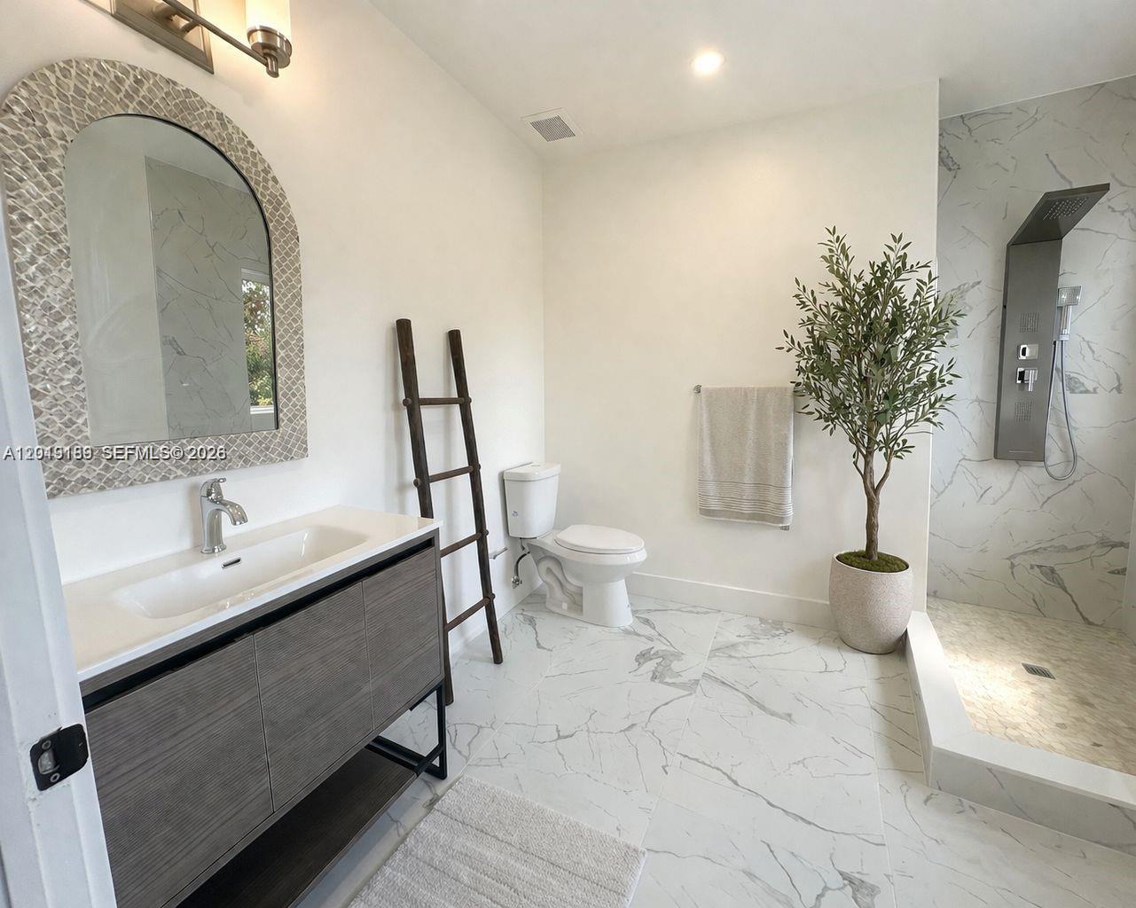 MIRENS PLACE - Residential