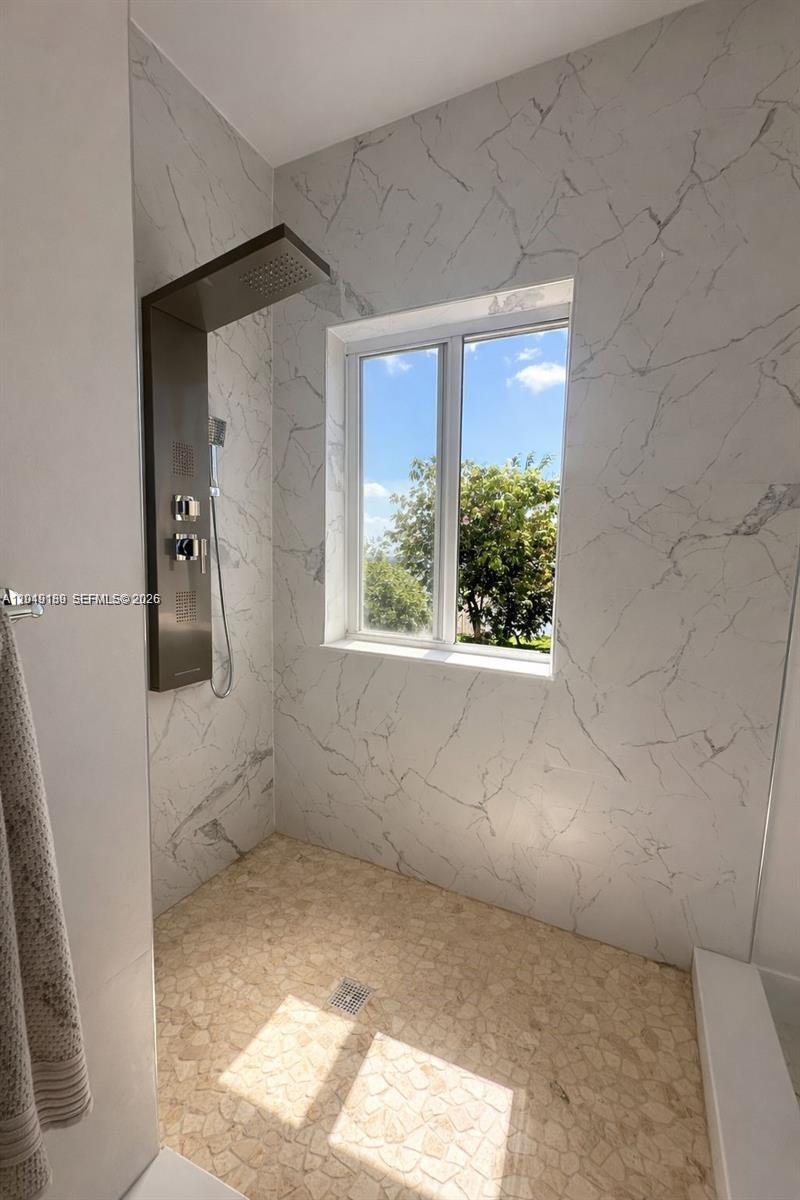 MIRENS PLACE - Residential