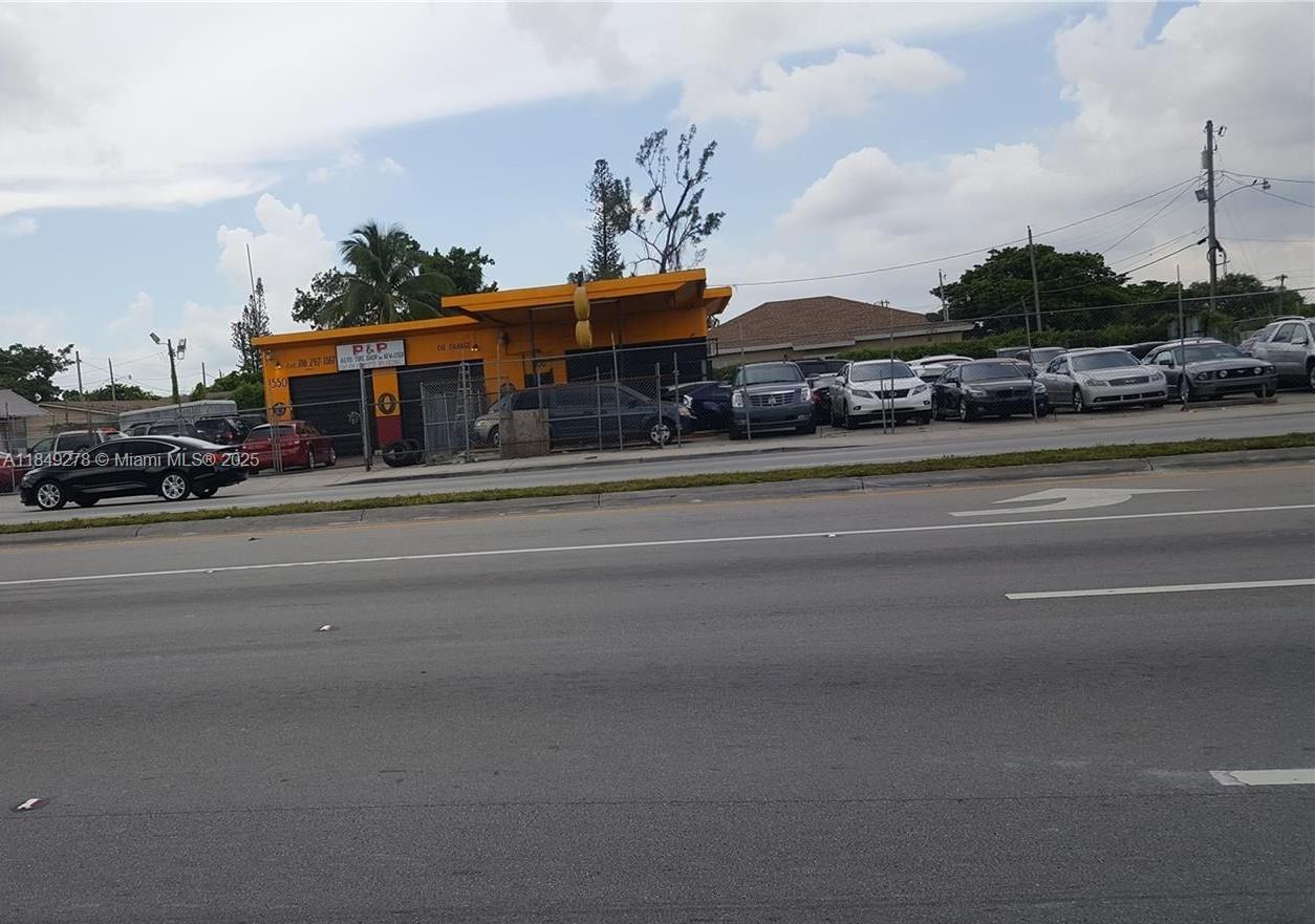 1550 NW 79th St, Miami, FL, 33147/$1,600,000 2 1550 NW 79th St