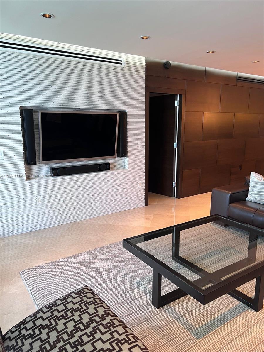 JADE OCEAN CONDO - Residential