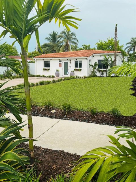 1379 NE 175th St North Miami Beach FL 33162