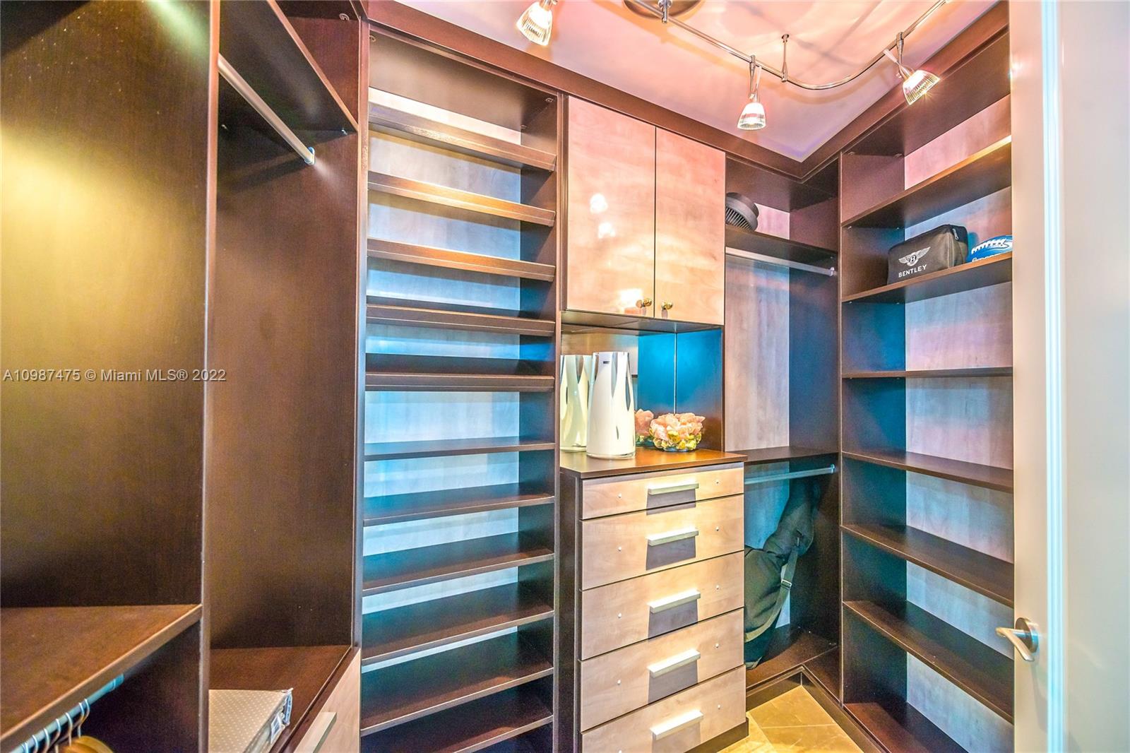 RITZ CARLTON BAL HARBOUR - Residential