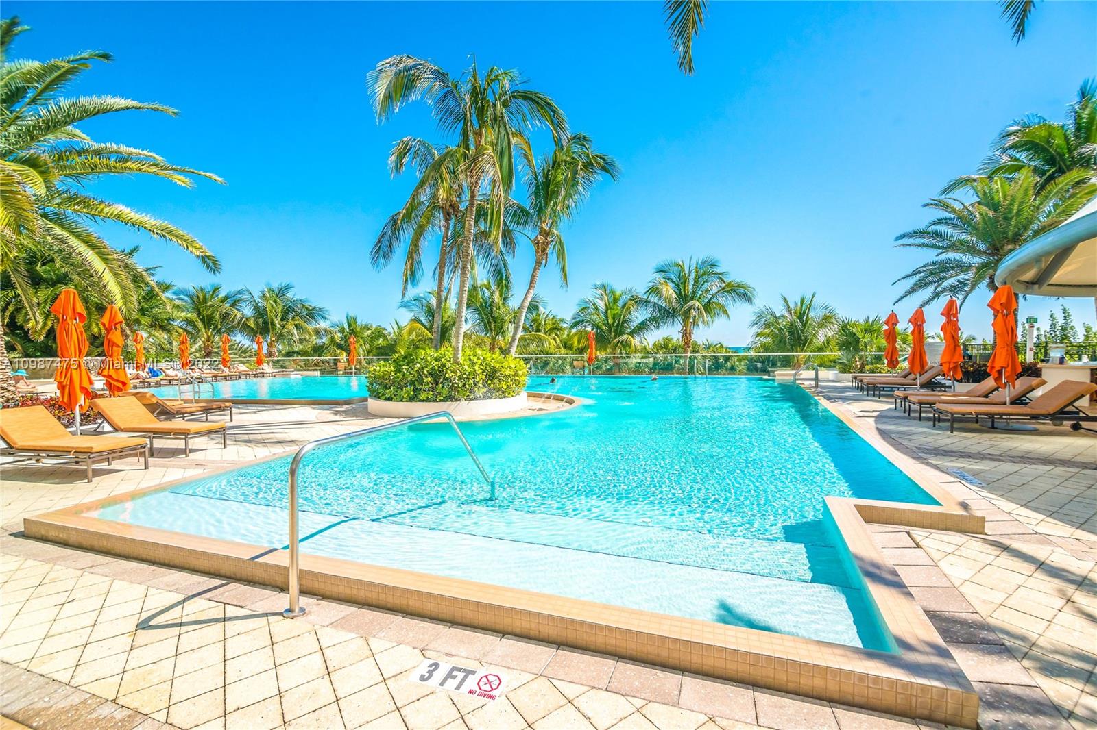 RITZ CARLTON BAL HARBOUR - Residential