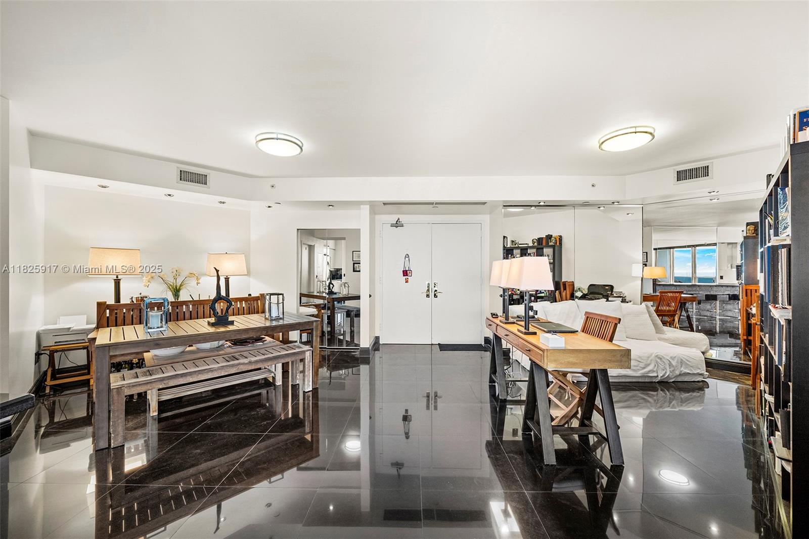 4779 Collins Ave 702