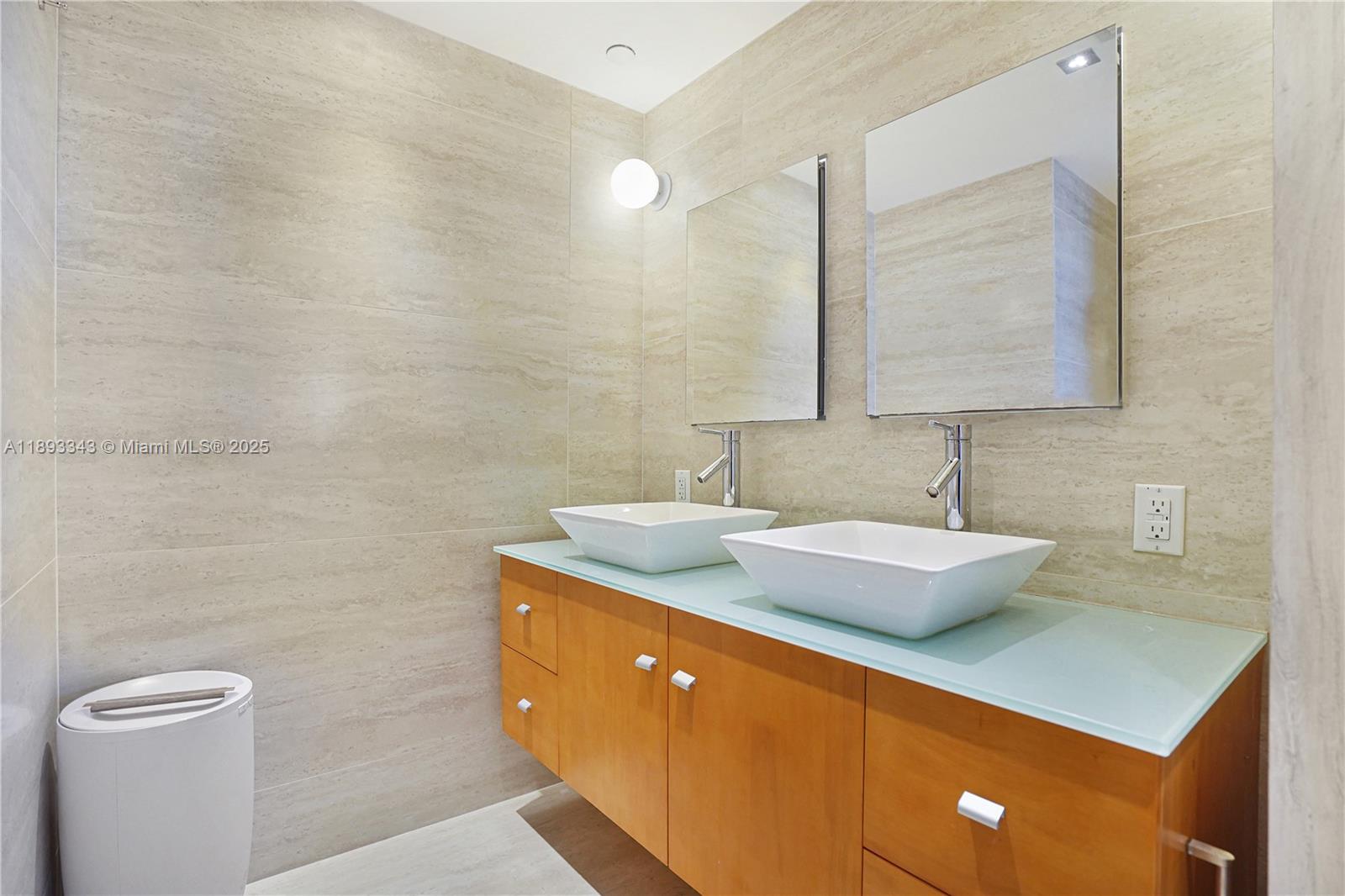 MIRADOR 1000 CONDO - Residential Lease