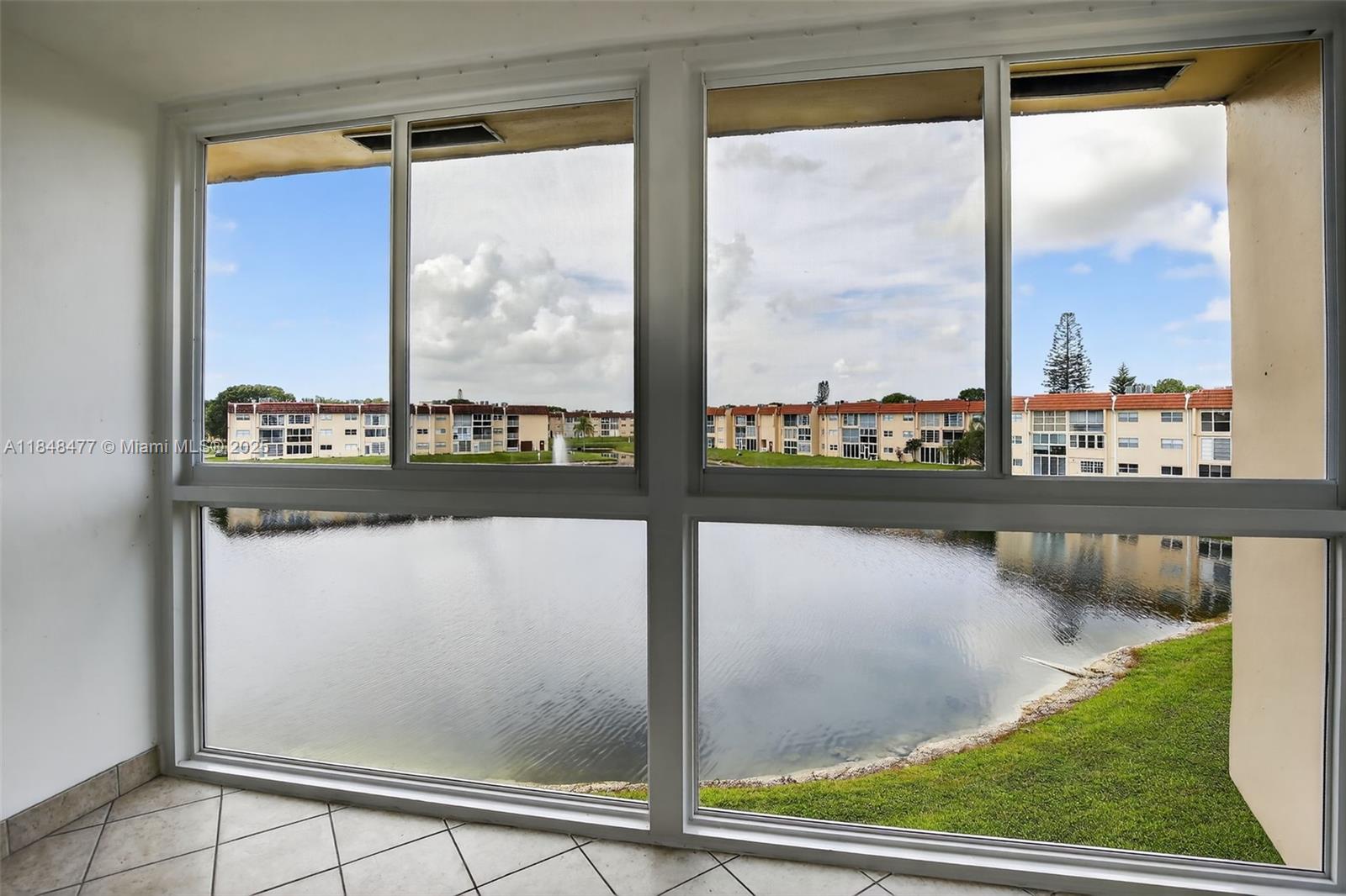 SUNRISE LAKES 73 CONDO - Residential