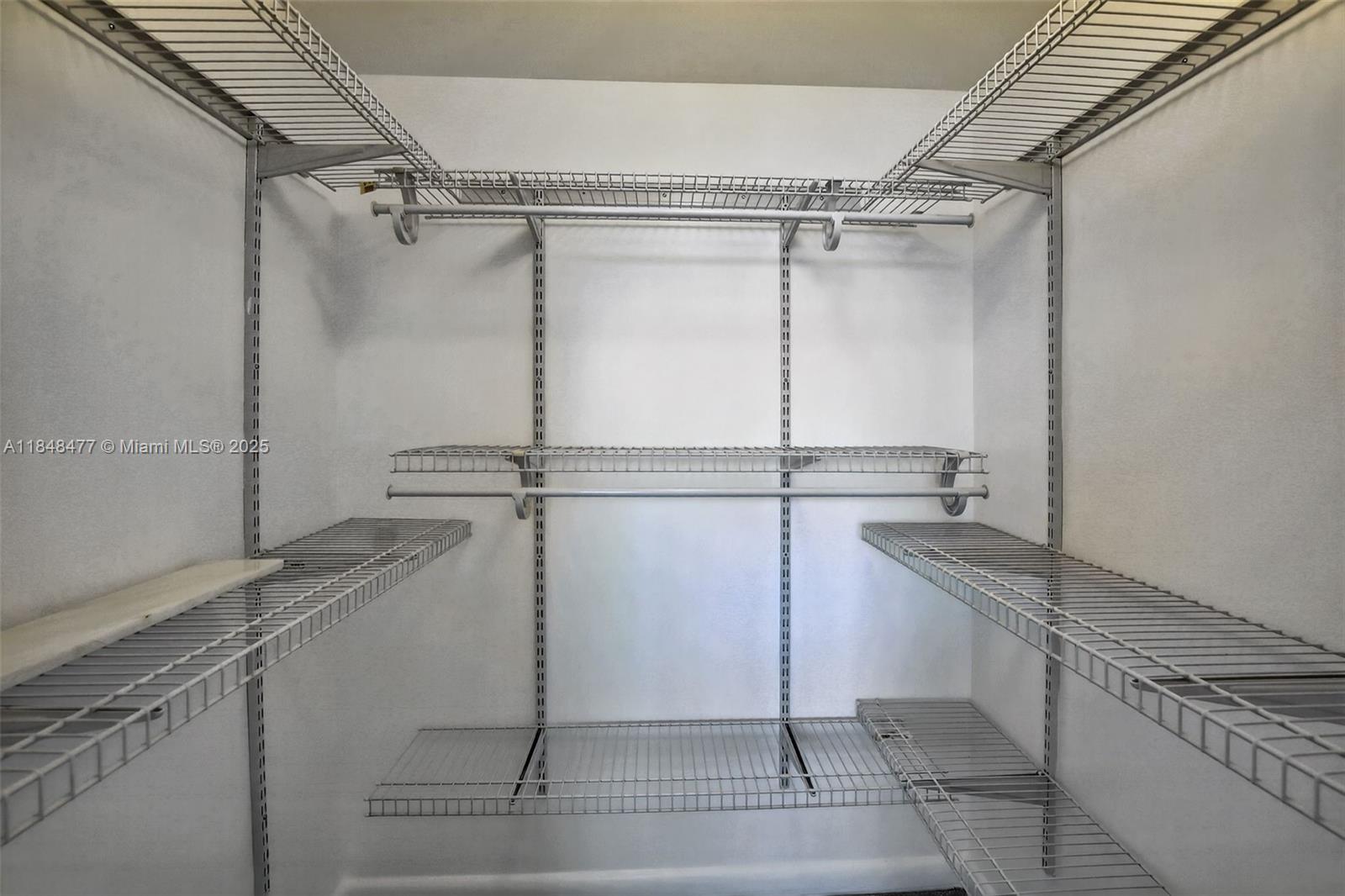 SUNRISE LAKES 73 CONDO - Residential